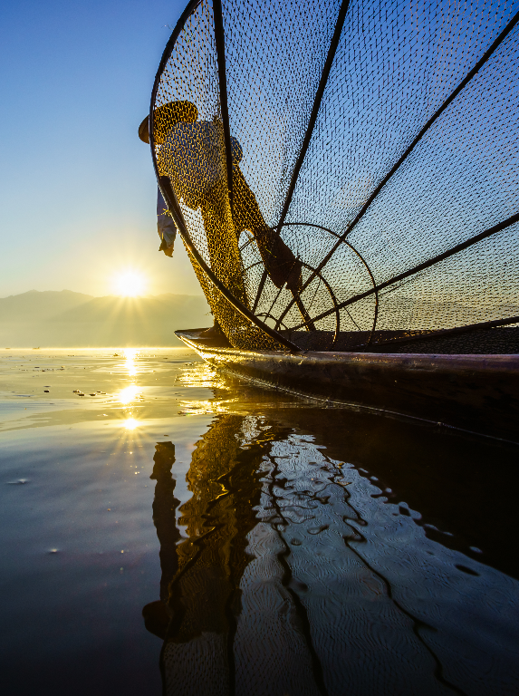 Fishermen In Inle Lake At Sunrise Shan State Prcwvh4